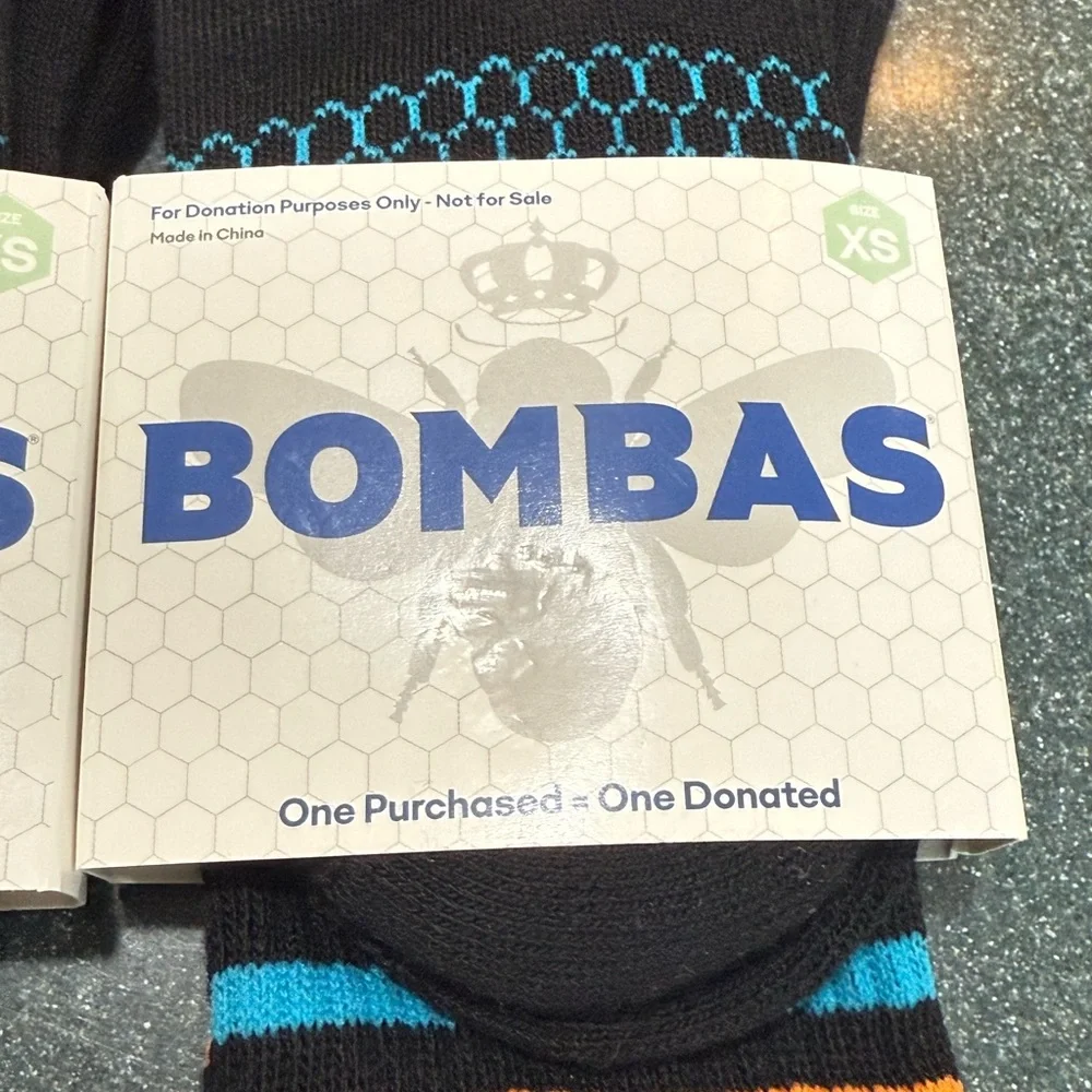 2 pairs Bombas kids size XS cushioned footbed